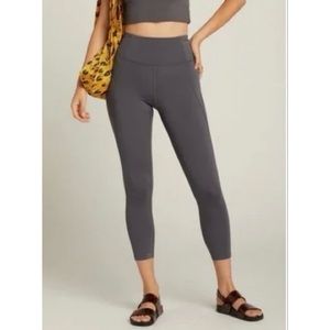 Girlfriend Collective cropped leggings